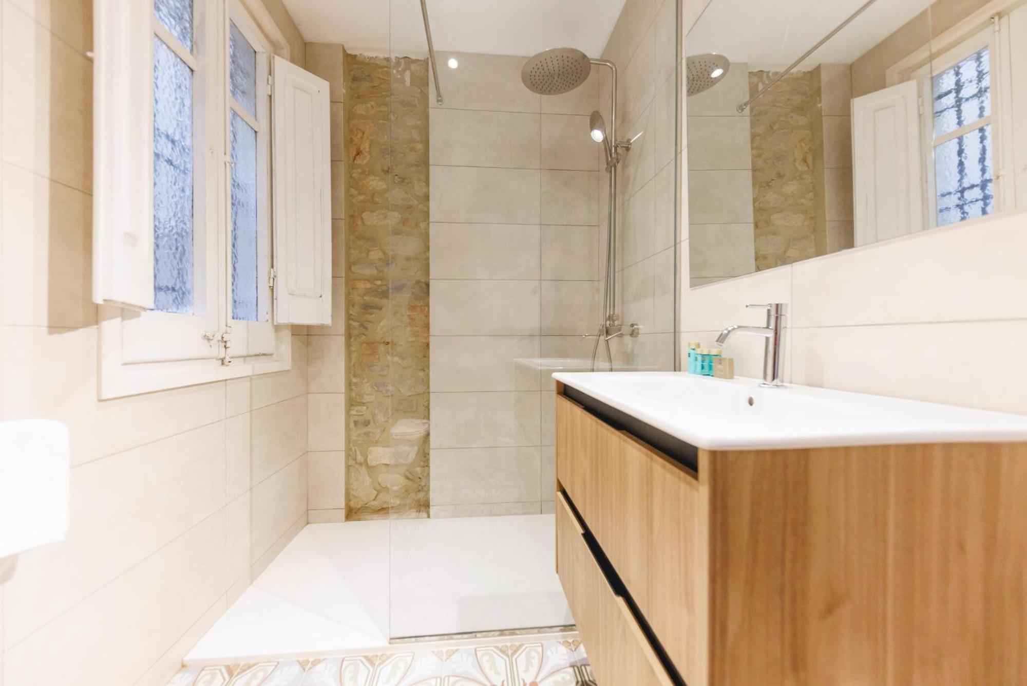 Bravissimo El Lleo, Bright 4-Bedroom Apartment Girona Dış mekan fotoğraf