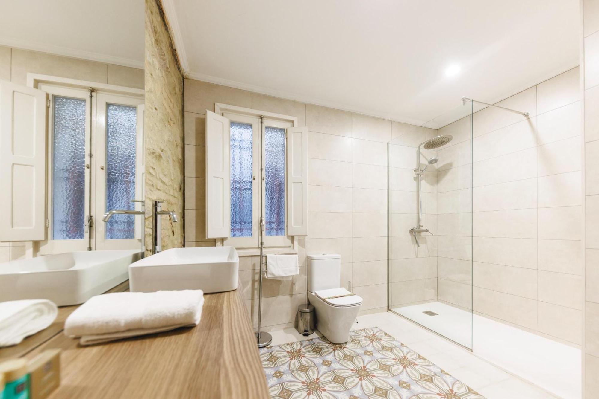 Bravissimo El Lleo, Bright 4-Bedroom Apartment Girona Dış mekan fotoğraf