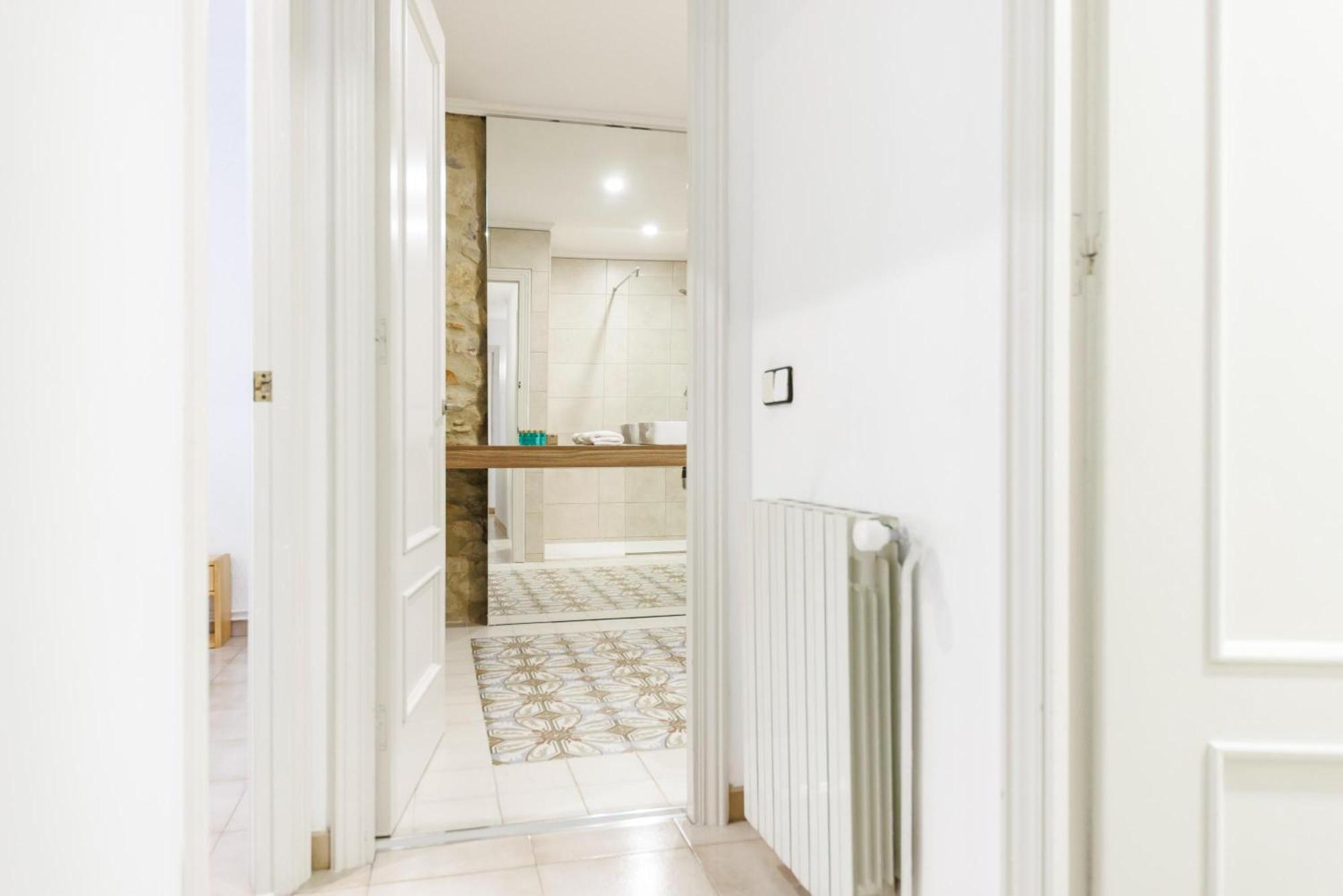 Bravissimo El Lleo, Bright 4-Bedroom Apartment Girona Dış mekan fotoğraf